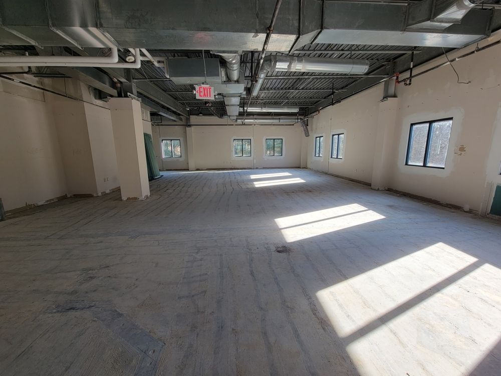 Route 1 Office Building: 18 Washington St, Foxboro, MA 02035